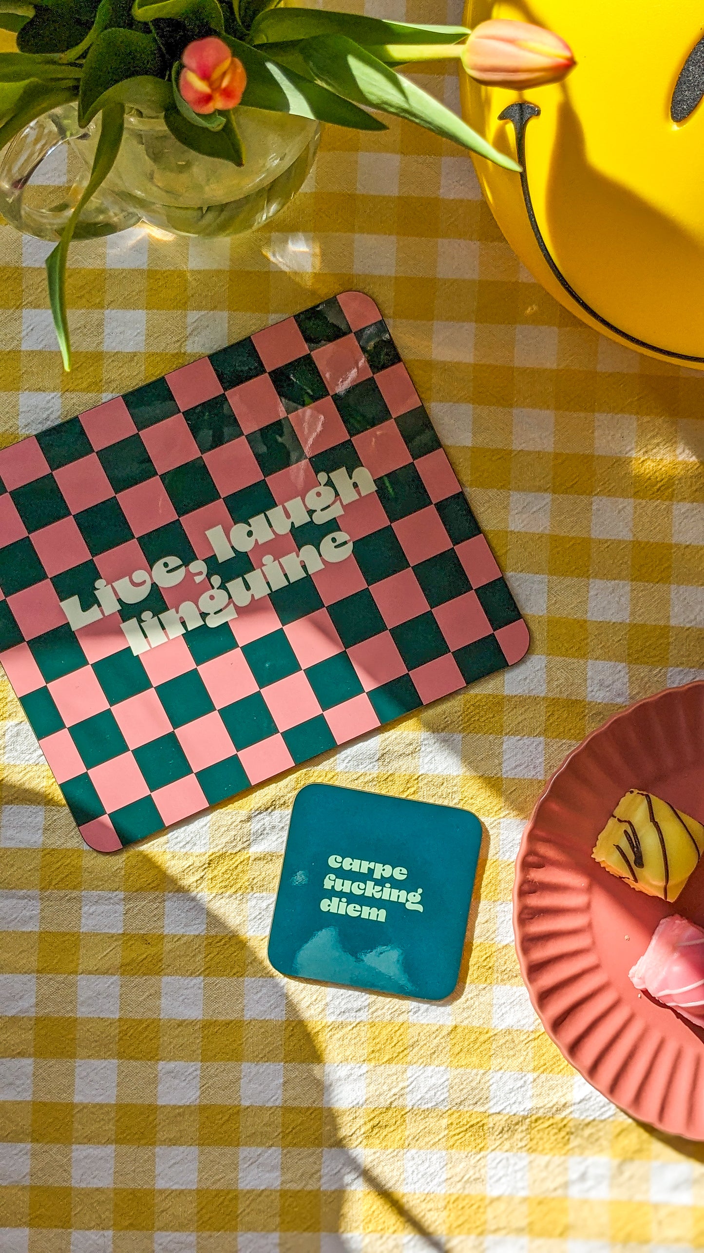Colourful checked medium-size placemats
